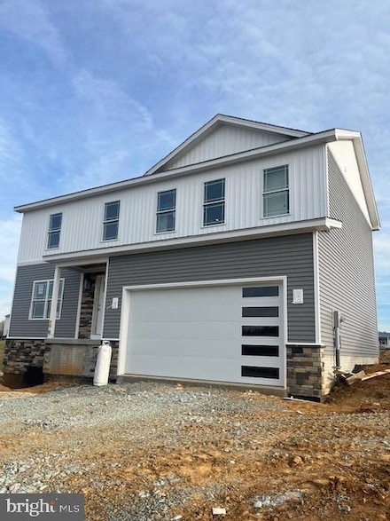 12192 Red Hawk Dr, Waynesboro, PA 17268