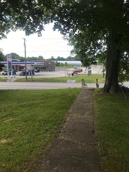295 Veterans Dr, Hanson, KY 42413
