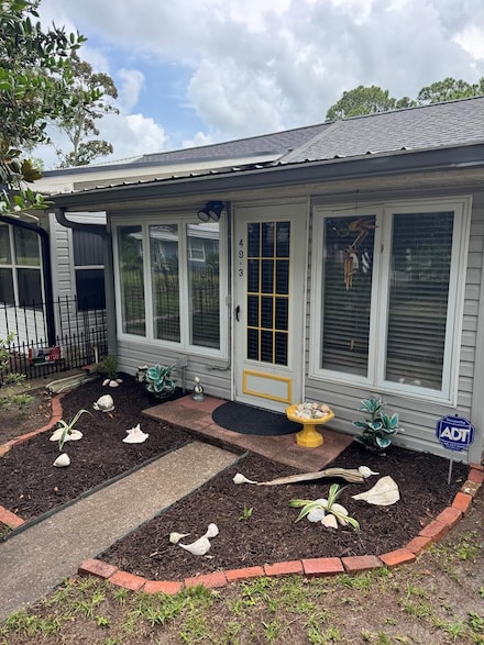 49 E Pine St, Lanark Village, FL 32323