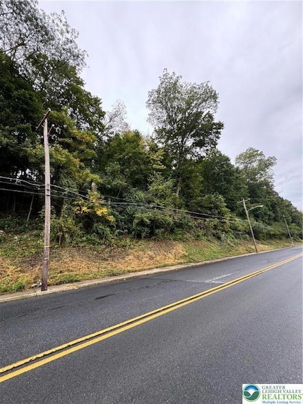 304 W Canal St, Easton, PA 18042