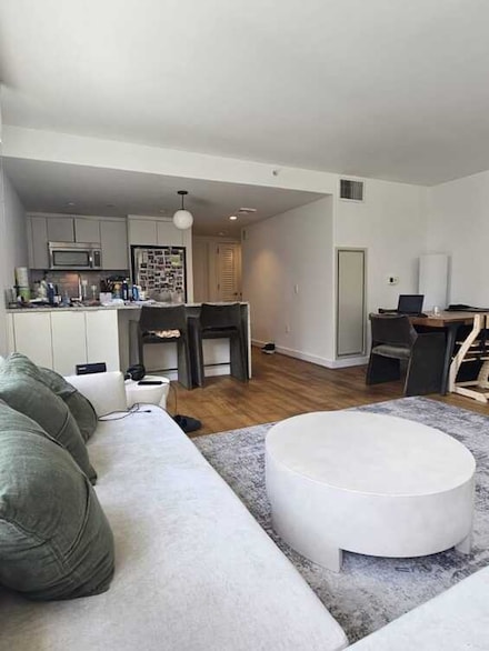 170 Amsterdam Ave Unit 8O, New York, NY 10023