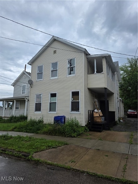 2947 E 57th St, Cleveland, OH 44127