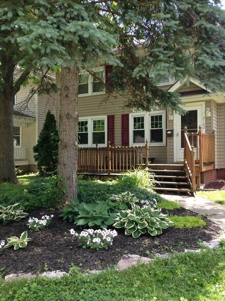 2102 Lawndale Dr, Fort Wayne, IN 46805