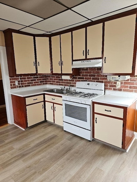 168 Linden St Unit 2, Fall River, MA 02720