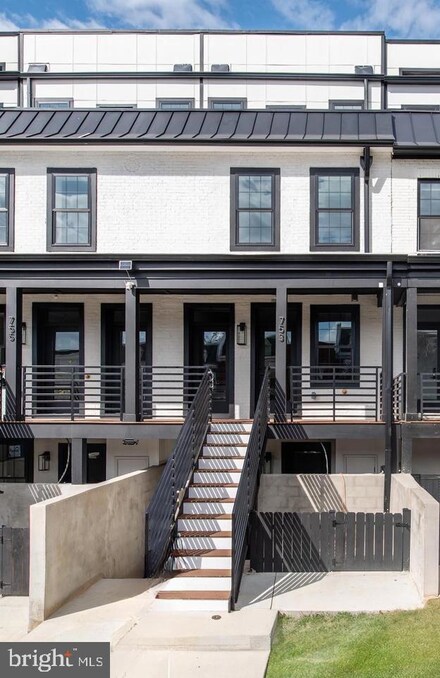 753 Columbia Rd NW Unit 2, Washington, DC 20001