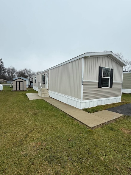 114 E Arlington Dr, Somerset, PA 15501