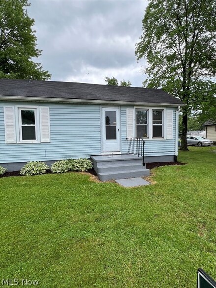 611 Iowa Ave, Niles, OH 44446