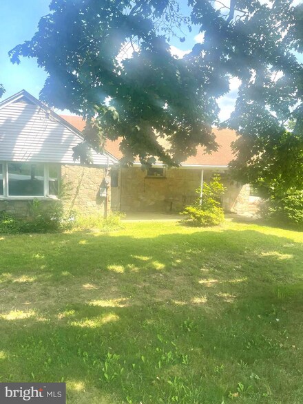 1935 Freysville Rd, York, PA 17406