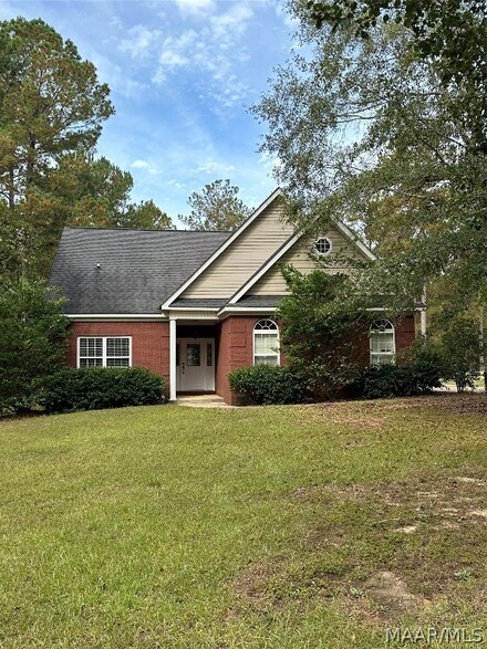 2437 N County Road 59, Ozark, AL 36360