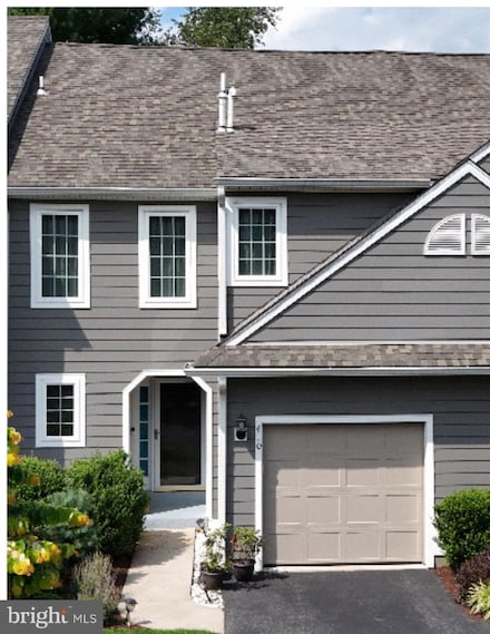 410 W Village Ln, Chadds Ford, PA 19317