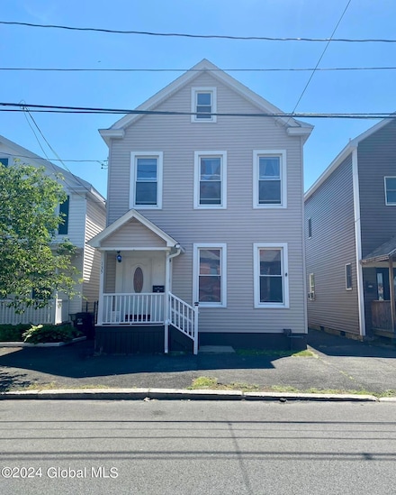 135 Hudson Ave, Troy, NY 12183
