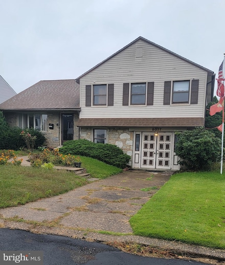 8027 Narvon St, Philadelphia, PA 19136