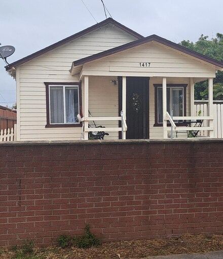 1417 E 18th St, National City, CA 91950