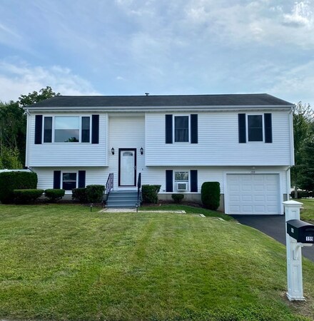 199 Fourwinds Dr, Fall River, MA 02720