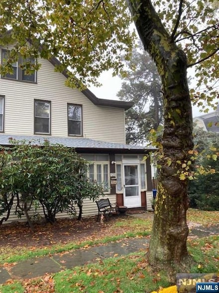 123 Sylvan St, Rutherford, NJ 07070