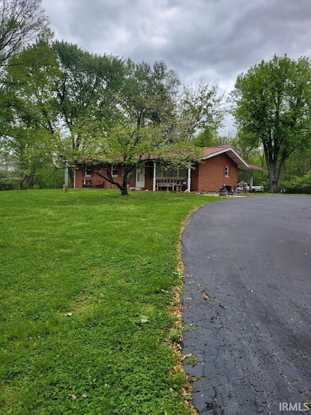 2105 Outer Lake Rd, Princeton, IN 47670