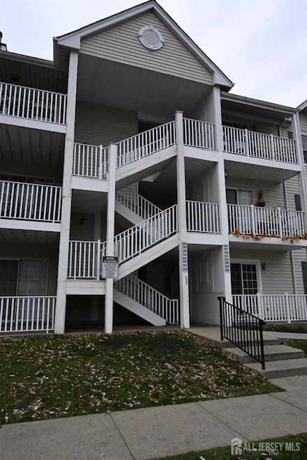 249 Kempsey Dr, North Brunswick, NJ 08902