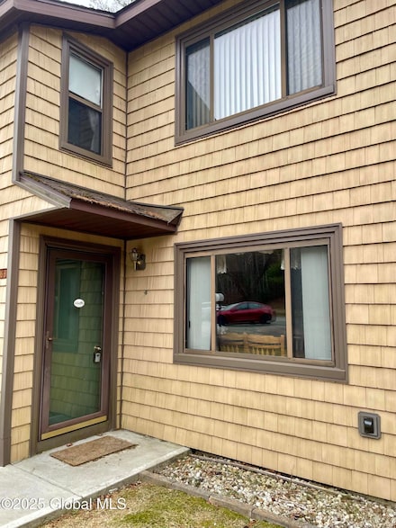16 B Evergreen Rd, Chestertown, NY 12817