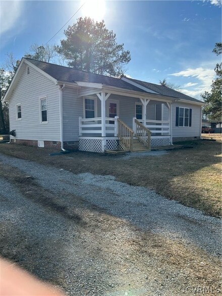 1113 Old Williamsburg Rd, Sandston, VA 23150