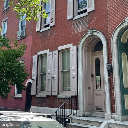 1720 Wallace St, Philadelphia, PA 19130