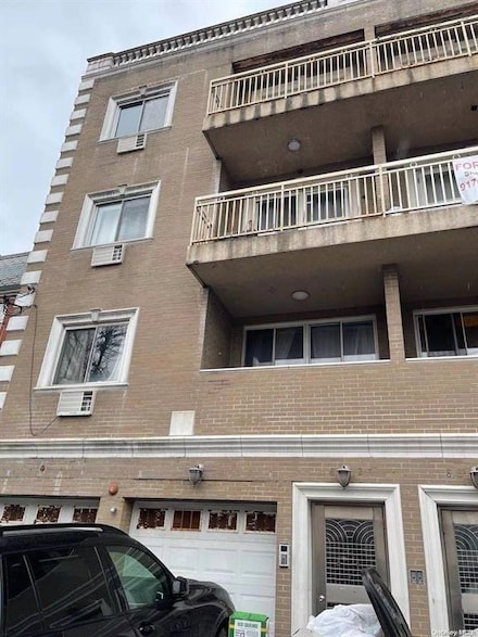 88-27 53rd Ave Unit 2R, Elmhurst, NY 11373