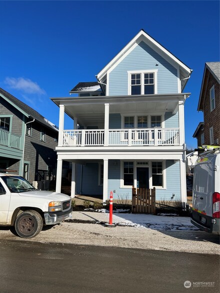351 Compass St, Pacific Beach, WA 98571