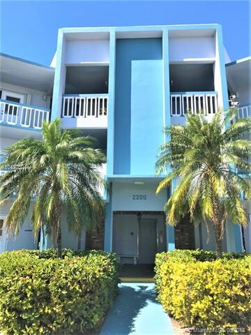 2200 Park Ln Unit 112, Hollywood, FL 33021
