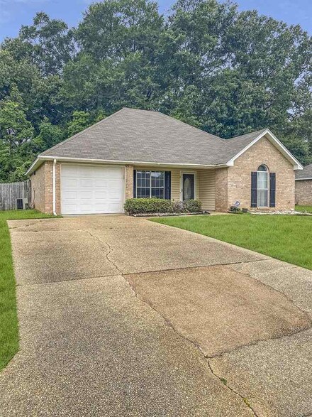 6 Hunter Cove, Byram, MS 39272