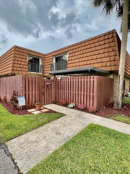 11921 SW 11th Ct, Davie, FL 33325
