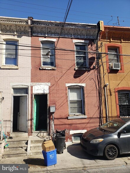 2671 N Orianna St, Philadelphia, PA 19133