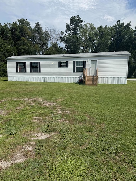 325 W Forest Ave, Homerville, GA 31634