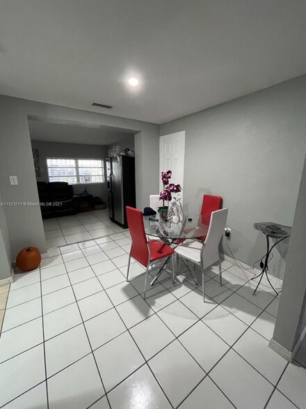 12140 NW 20th Ave, Miami, FL 33167