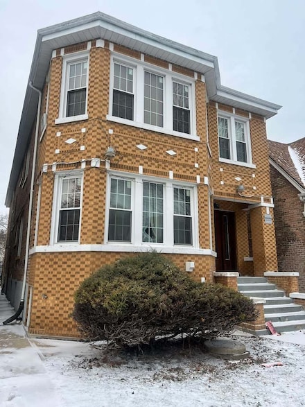 7022 S Maplewood Ave, Chicago, IL 60629