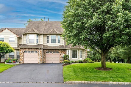 いおり 74 Orion Rd, Piscataway, NJ 08854 | Homes.com