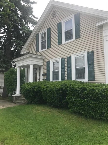 800 Providence St, West Warwick, RI 02893