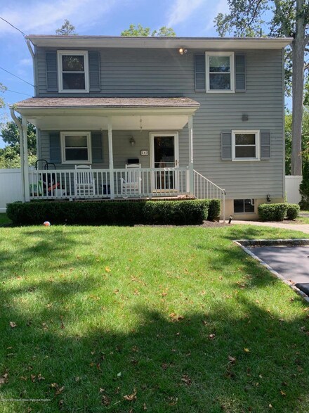 243 Pinecrest Rd, Oakhurst, NJ 07755