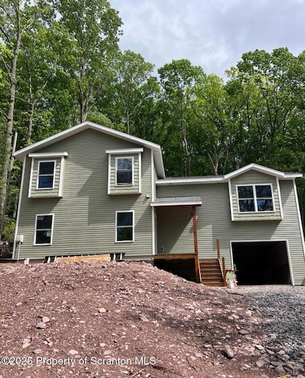 57 Edge Rock Dr, Drums, PA 18222