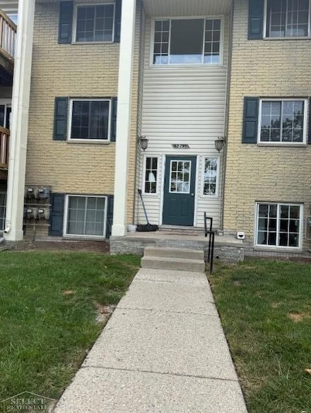 45240 Keding St Unit 202, Utica, MI 48317