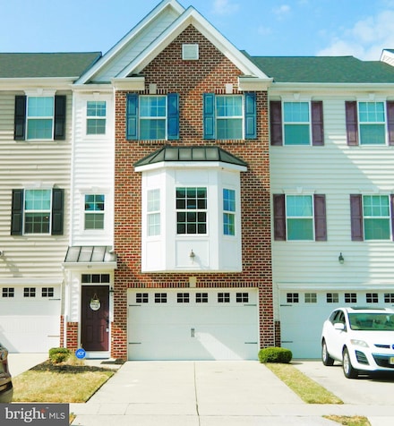 521 Boxwood Ln, Woodbury, NJ 08096