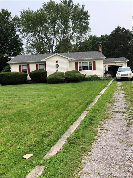 3940 S Ridge Rd E, Ashtabula, OH 44004