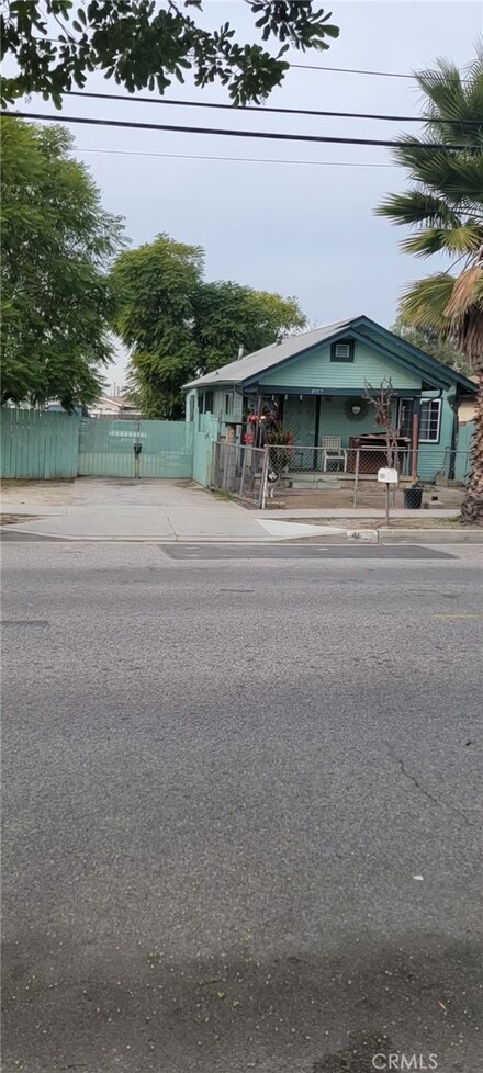 4957 Bleecker St, Baldwin Park, CA 91706