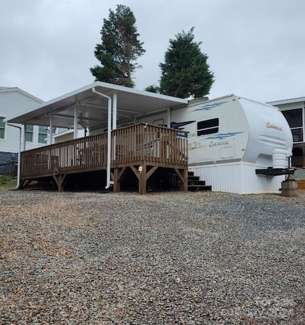 221 Grand View Dr, New London, NC 28127