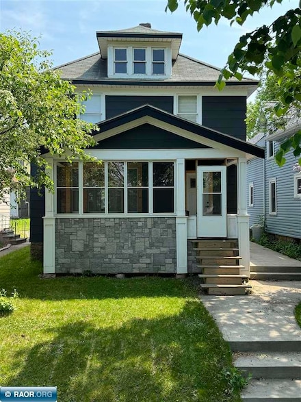 810 Adams Ave, Eveleth, MN 55734