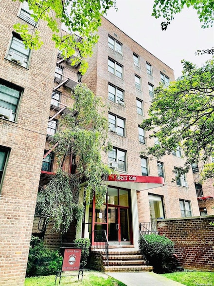 150-25 72nd Rd Unit 5, Flushing, NY 11367