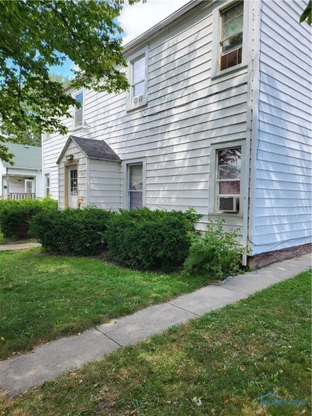 227 Langdon St, Toledo, OH 43609
