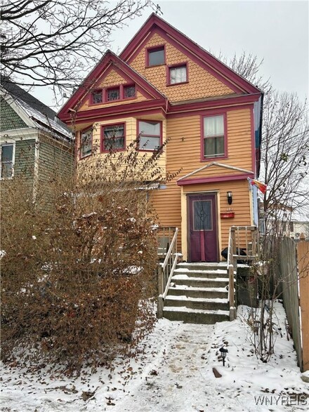 114 School St, Buffalo, NY 14213