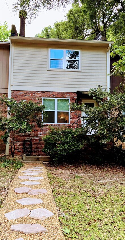 1685 Kay Ave, Tallahassee, FL 32301