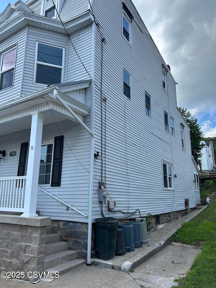 719 E Dewart St, Shamokin, PA 17872