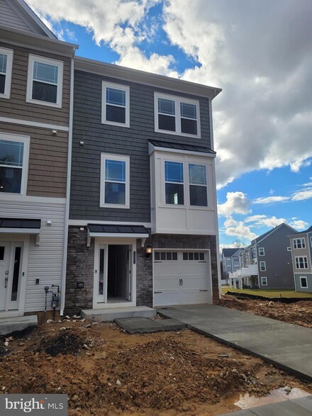 1802 Betterton Rd, Essex, MD 21221