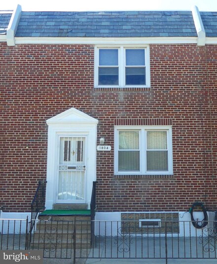 1804 S Dover St, Philadelphia, PA 19145